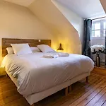 Rude - Rétro Chic Appartement